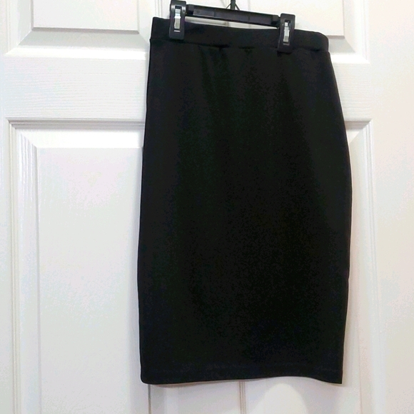 Black Pencil Skirt - Picture 1 of 2